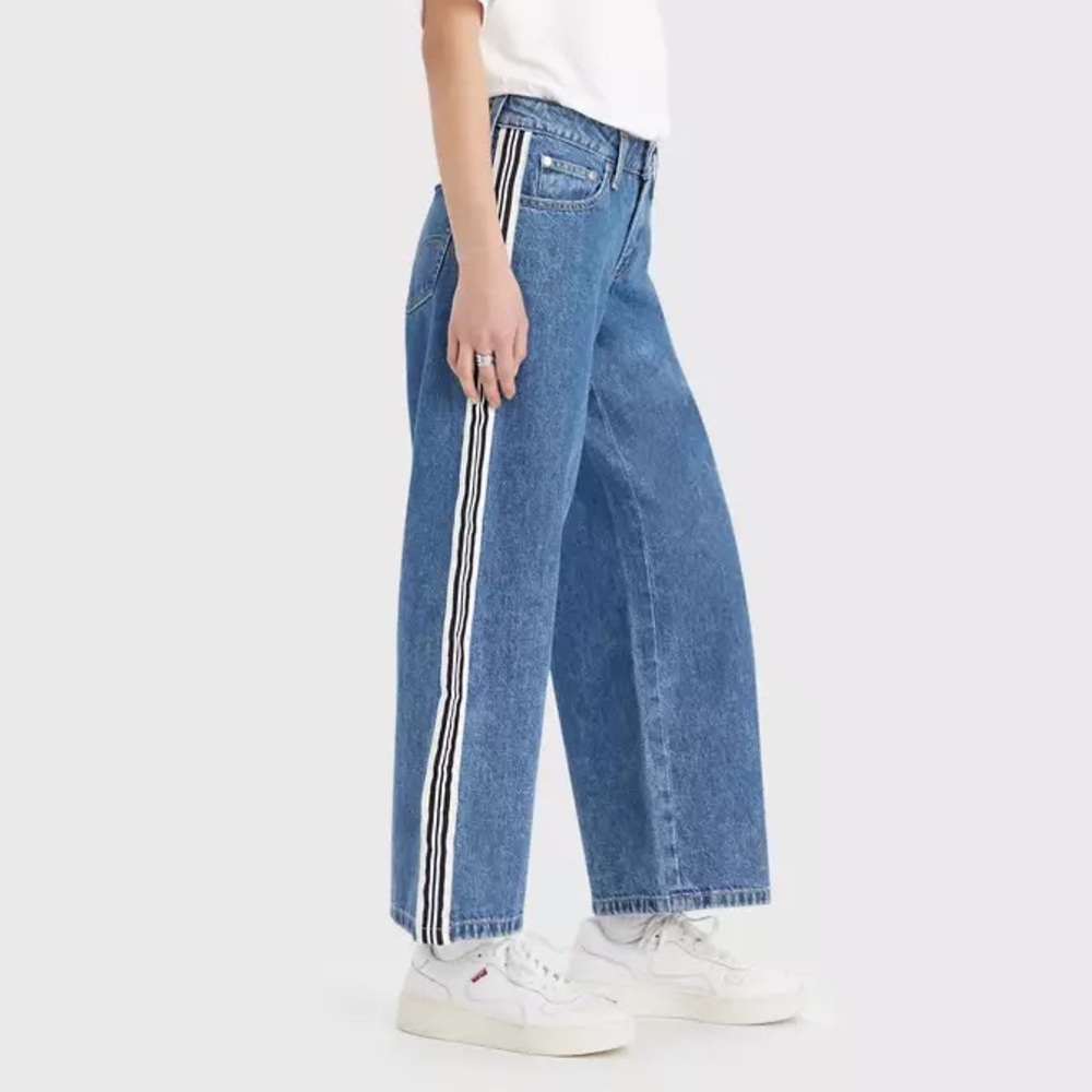 LEVI'S® SILVERTAB™ 
LOW BAGGY CROP JEANS